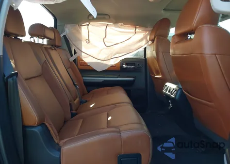 2019 Toyota Tundra Crewmax 1794 из США, поврежденный, VIN 5TFAY5F18KX851483